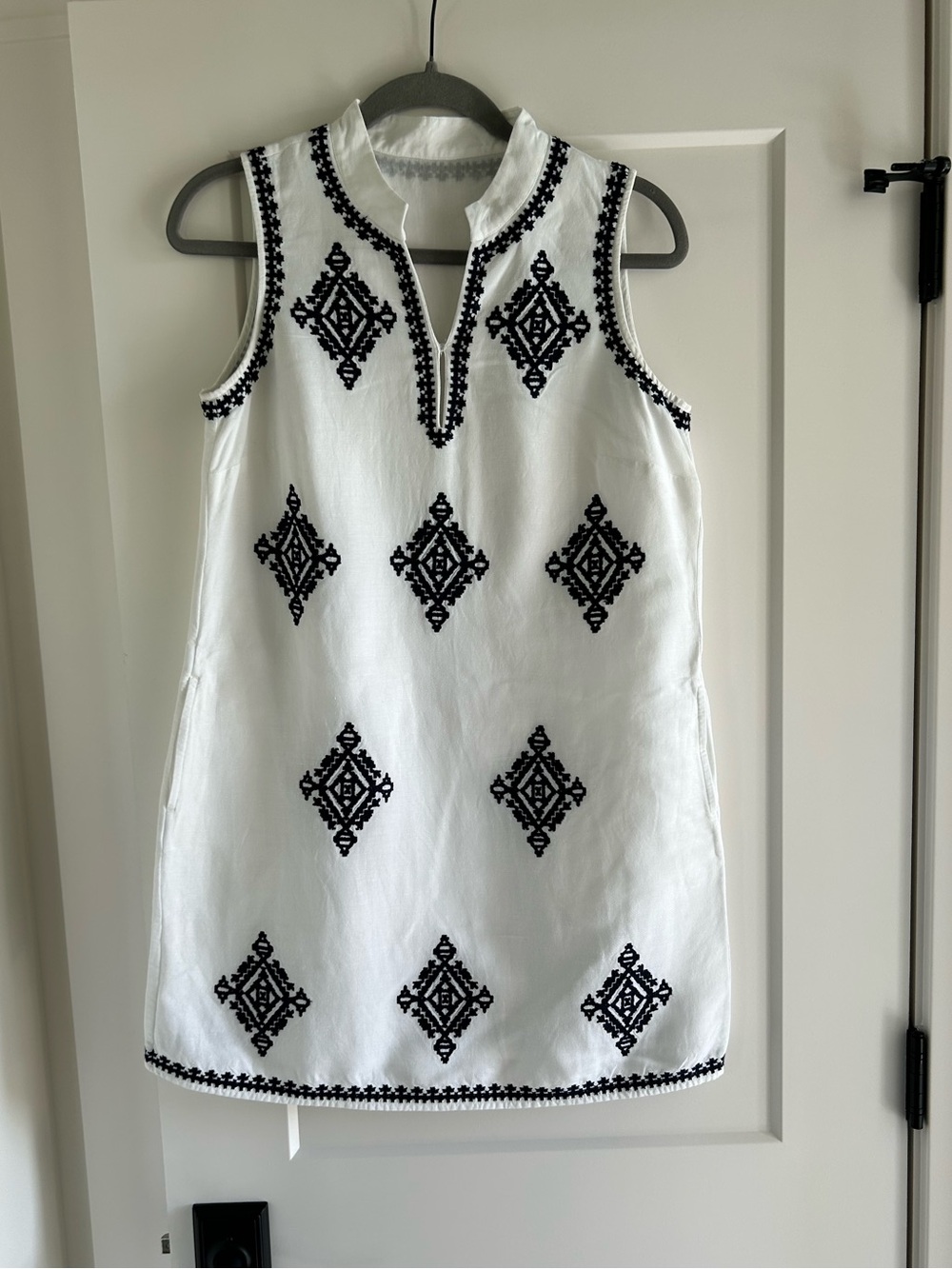 Tory Burch White Sleeveless Embroidered Shift Dress with Black Motifs